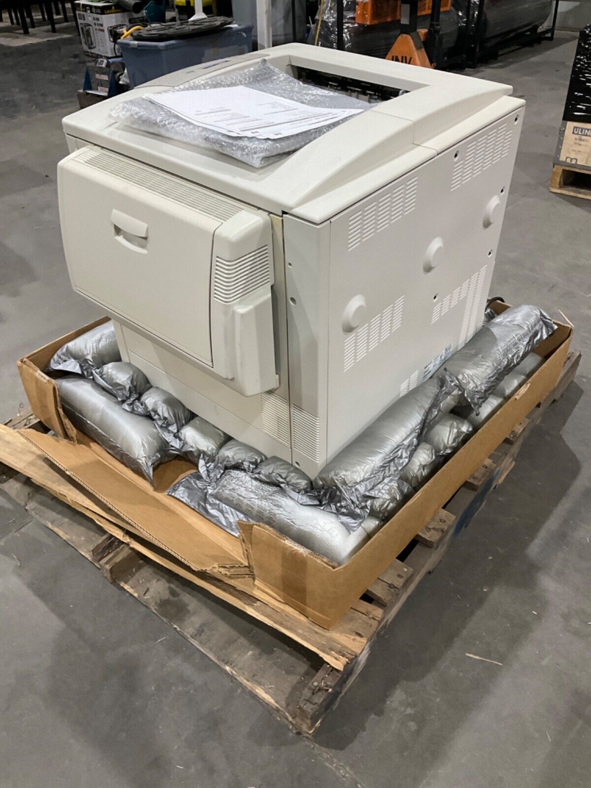 HP LASER JET 9050 PRINTER Q3723A BOISB-0403-00 100-127VAC  12A 50/60HZ U3S