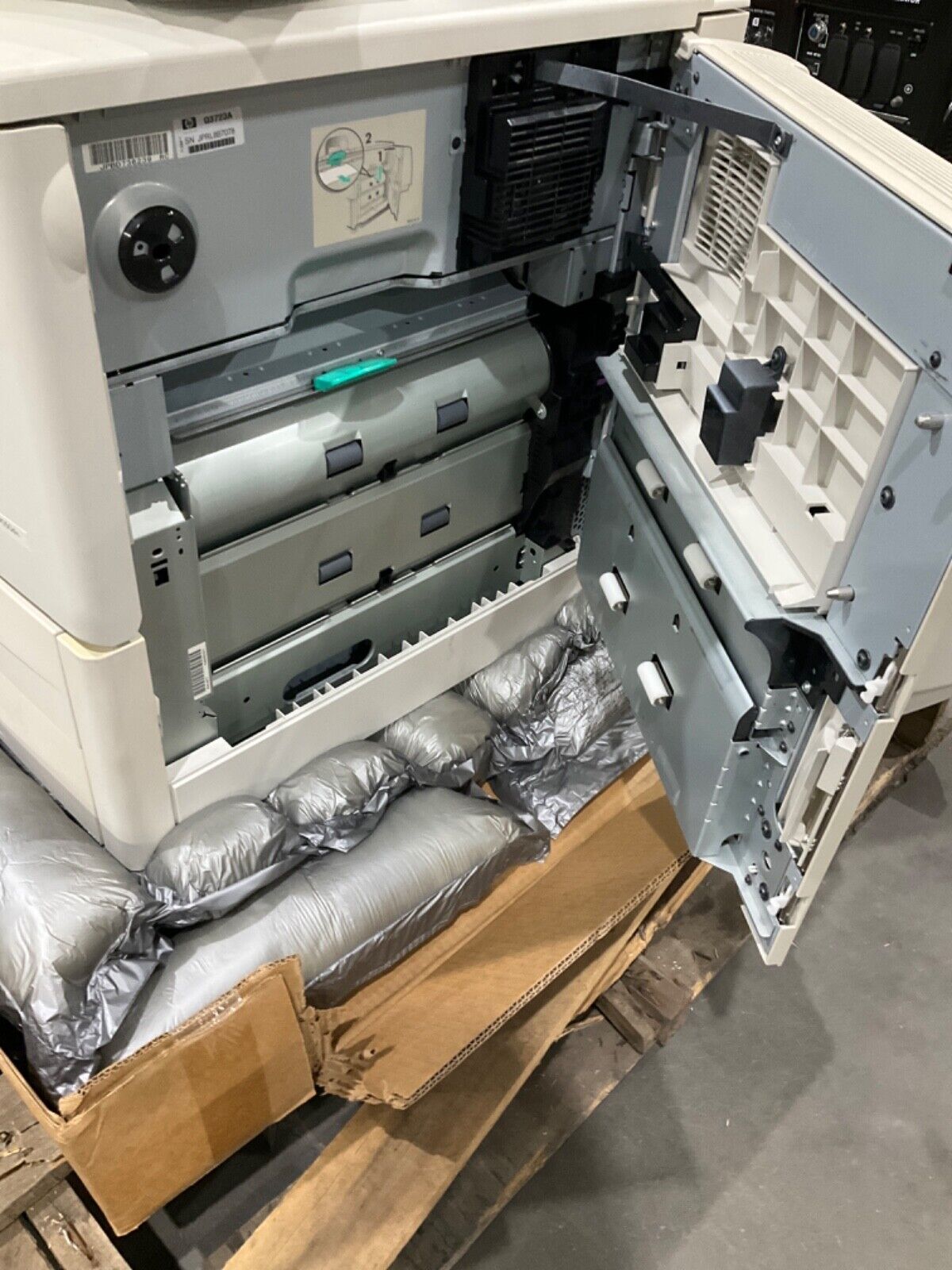 HP LASER JET 9050 PRINTER Q3723A BOISB-0403-00 100-127VAC  12A 50/60HZ U3S