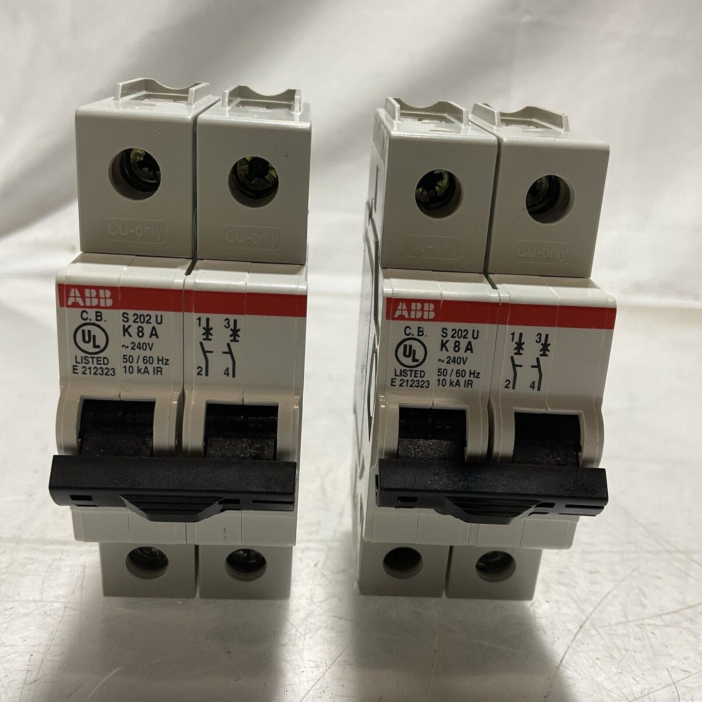ABB S202U-K8A CIRCUIT BREAKER 2 POLE 8A 240V 50/60HZ LOT OF 2  U3S