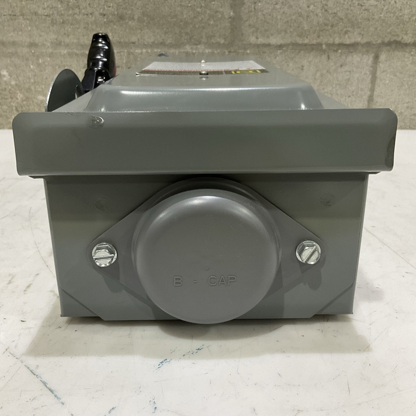 NEW SQUARE D H221NRB HEAVY DUTY SAFETY SWITCH 30A 240/250V 50/60HZ XE25