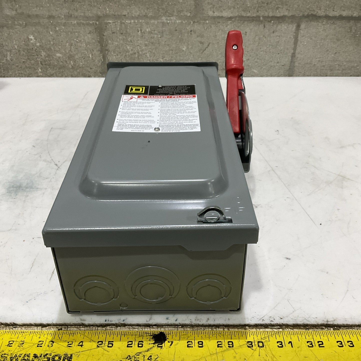 NEW SQUARE D H221NRB HEAVY DUTY SAFETY SWITCH 30A 240/250V 50/60HZ XE25