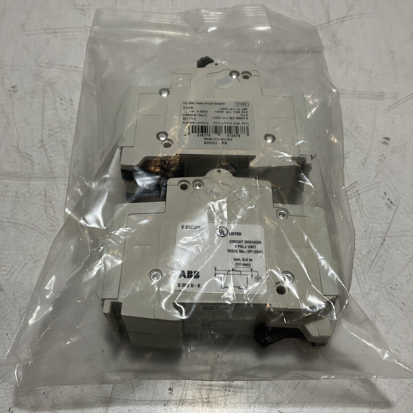 ABB S202U-K8A CIRCUIT BREAKER 2 POLE 8A 240V 50/60HZ LOT OF 2  U3S