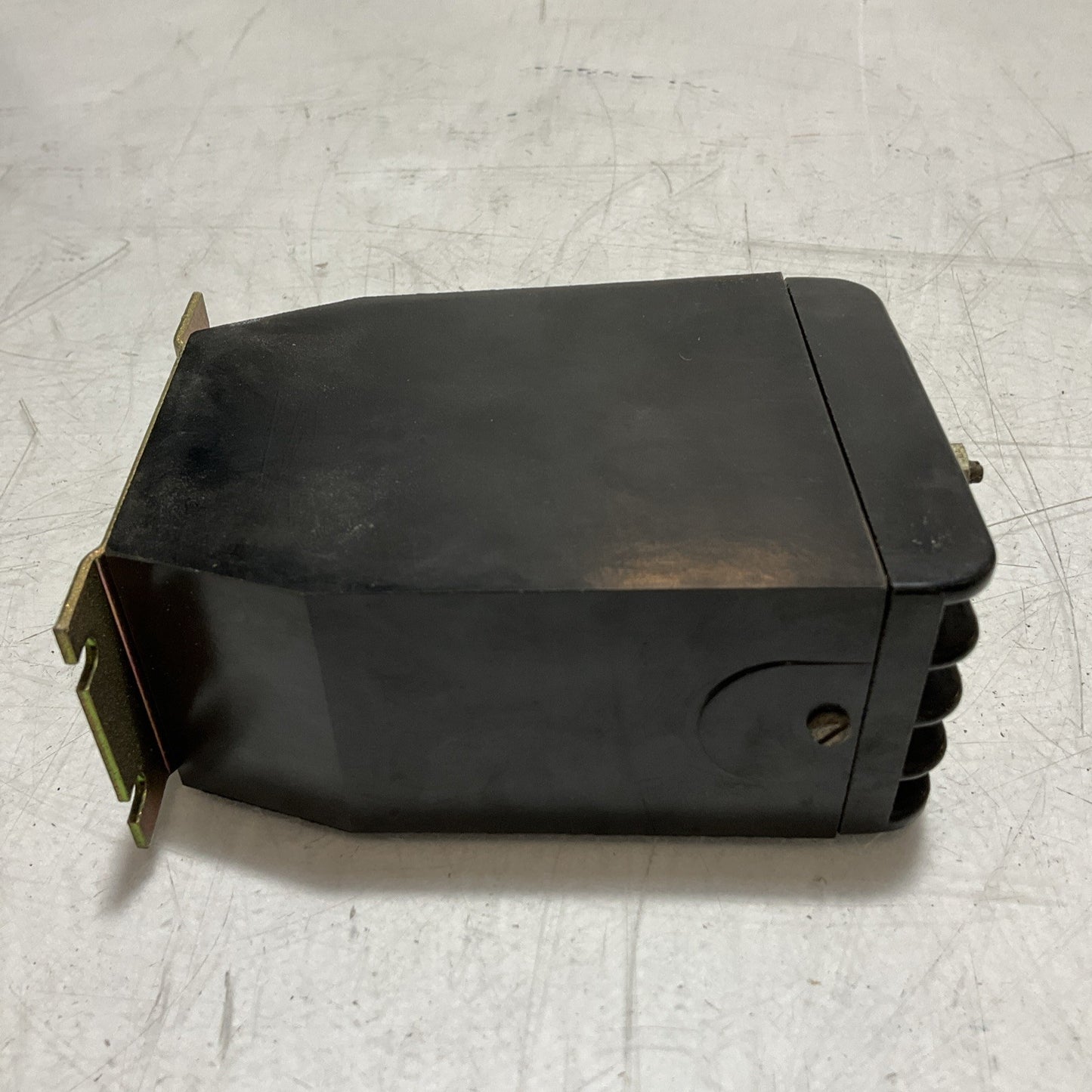 CUTLER HAMMER 506C084G09 SOLID STATE RELAY  VOLTAGE SENSING 70/120V 50/60HZ  U3S