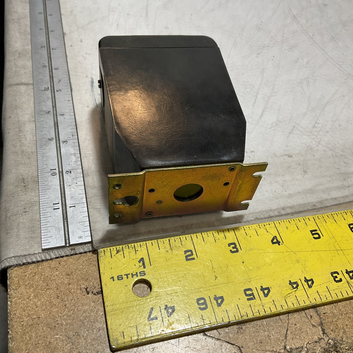 CUTLER HAMMER 506C084G09 SOLID STATE RELAY  VOLTAGE SENSING 70/120V 50/60HZ  U3S