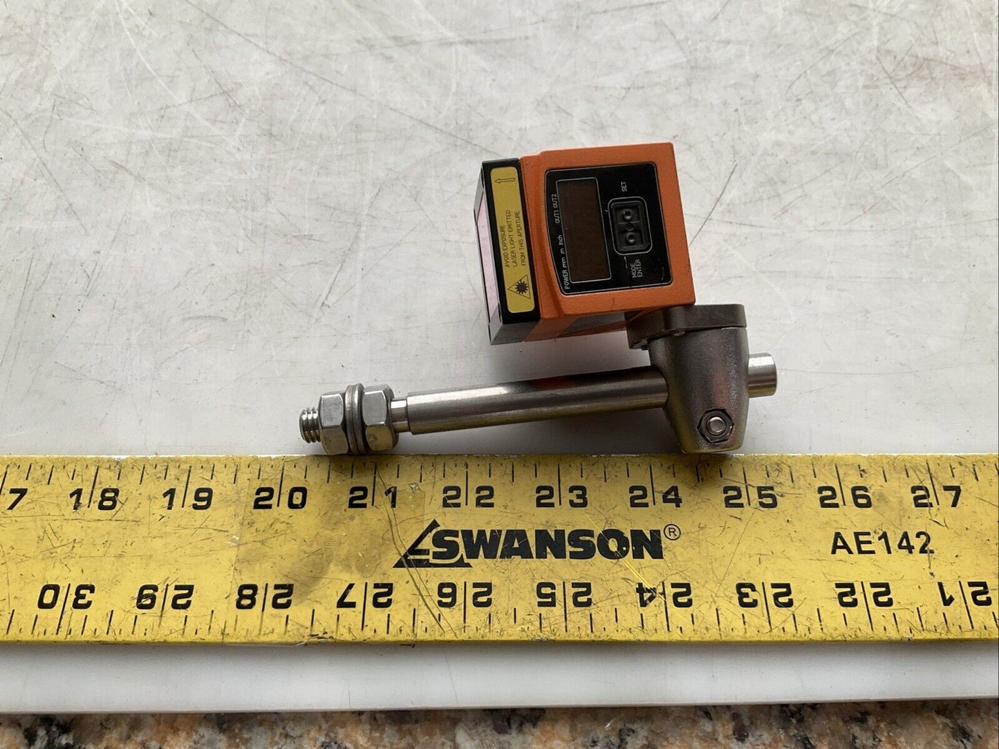 IFM 01D100 01DLF3KG PHOTOELECTRIC DISTANCE SENSOR 0.2-10M 18-30VDC 200MA