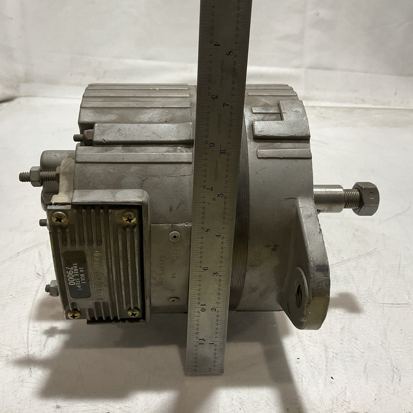 LEECE-NEVILLE  585945C01-7900 14V ALTERNATOR  U3S