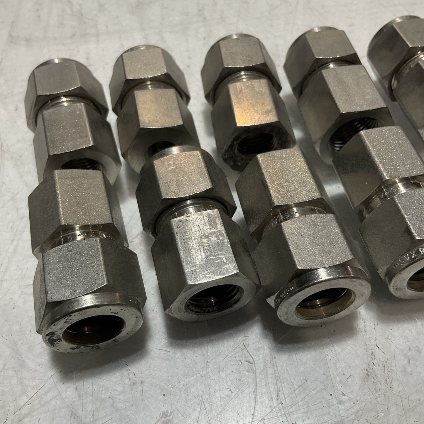 SWAGELOK  STAINLESS STEEL TUBE  FITTING  ADAPTER  LOT OF 11 U3S