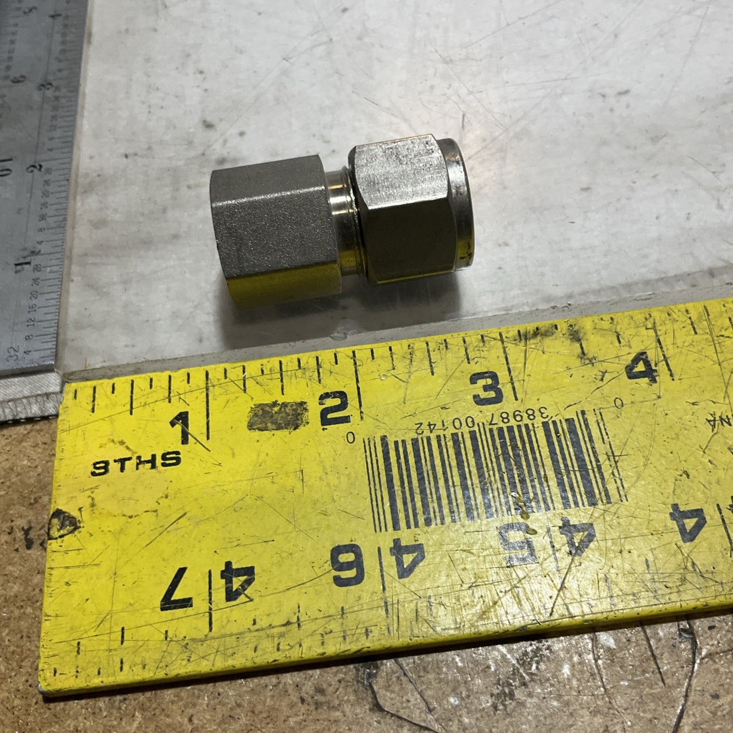 SWAGELOK  STAINLESS STEEL TUBE  FITTING  ADAPTER  LOT OF 11 U3S