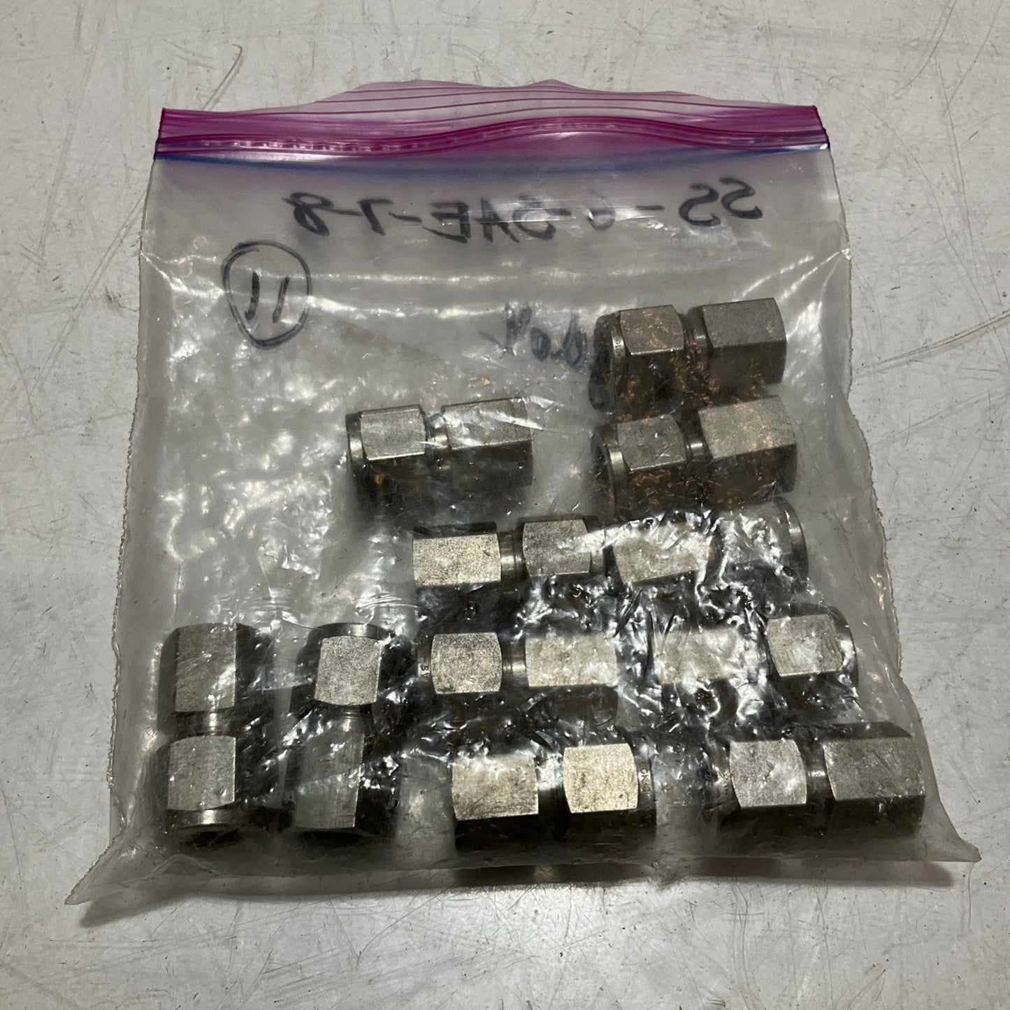 SWAGELOK  STAINLESS STEEL TUBE  FITTING  ADAPTER  LOT OF 11 U3S