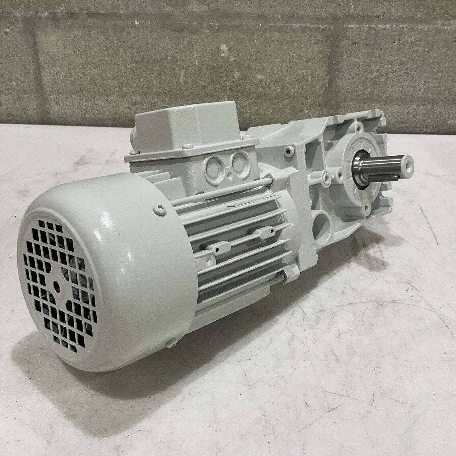1501, 42A5BEPM-FX1, 1/4 HP, 500 RPM, 25 Lb-in, 5:1, 90 Vdc