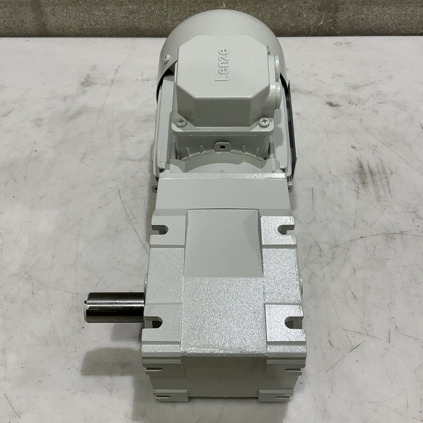 LENZE 3-MOT EN60034 MDEMAXX 063-32 GKR03-2M VBR 063C32