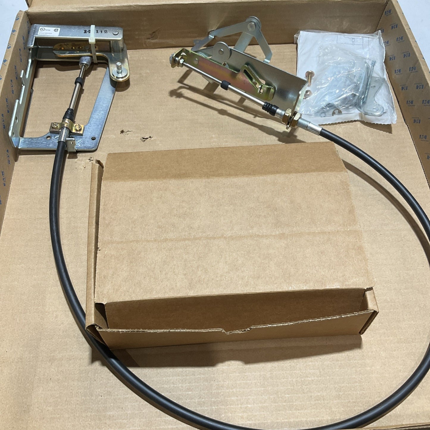 EATON  EHMFS04  OPERATOR  FLEXIBLE  CIRCUIT  BREAKER SHAFT  HANDLE  FRAME   U3S