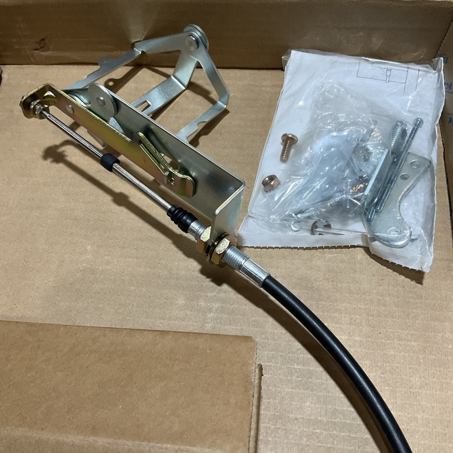 EATON  EHMFS04  OPERATOR  FLEXIBLE  CIRCUIT  BREAKER SHAFT  HANDLE  FRAME   U3S