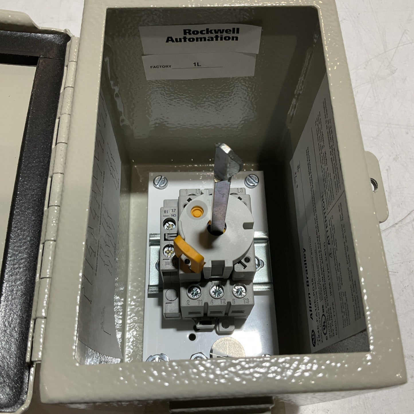 A-B ALLEN-BRADLEY  194E-FA16E-PD DISCONNECT  SWITCH ENCLOSED  MOTOR IP66  U3S