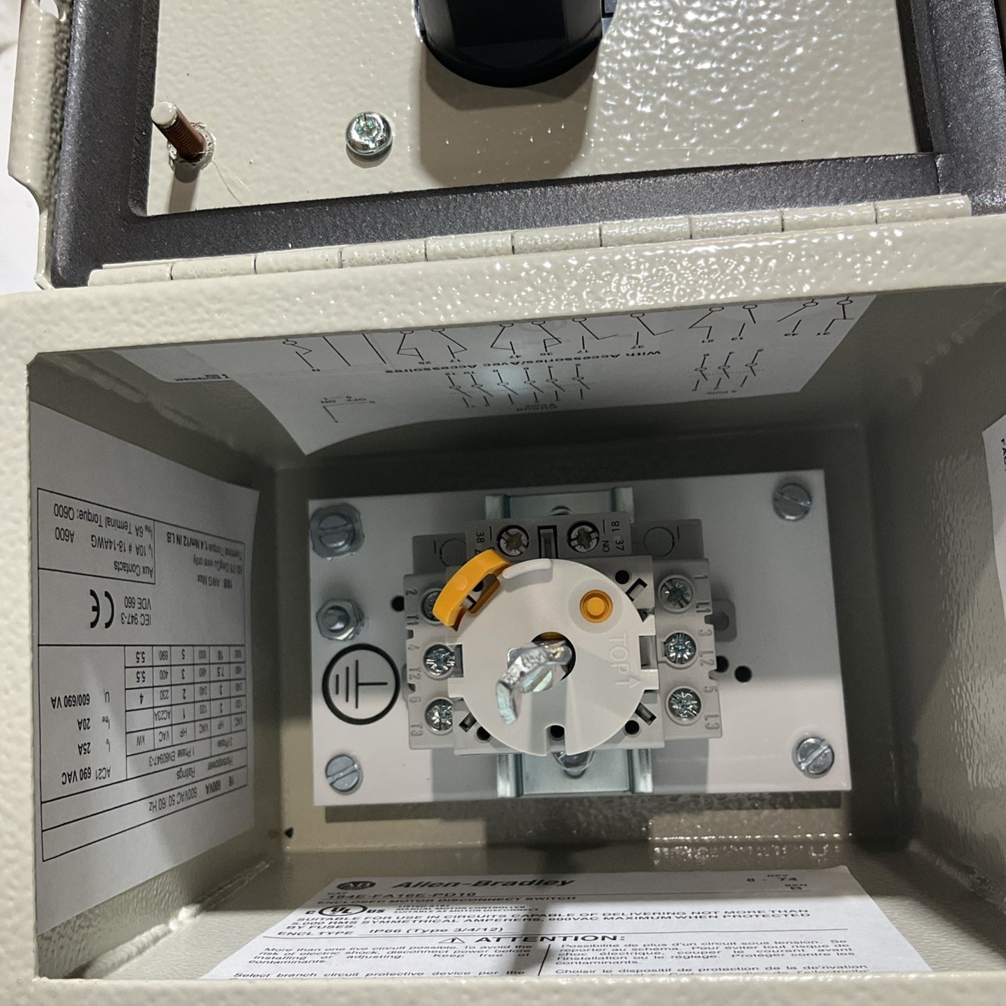 A-B ALLEN-BRADLEY  194E-FA16E-PD DISCONNECT  SWITCH ENCLOSED  MOTOR IP66  U3S