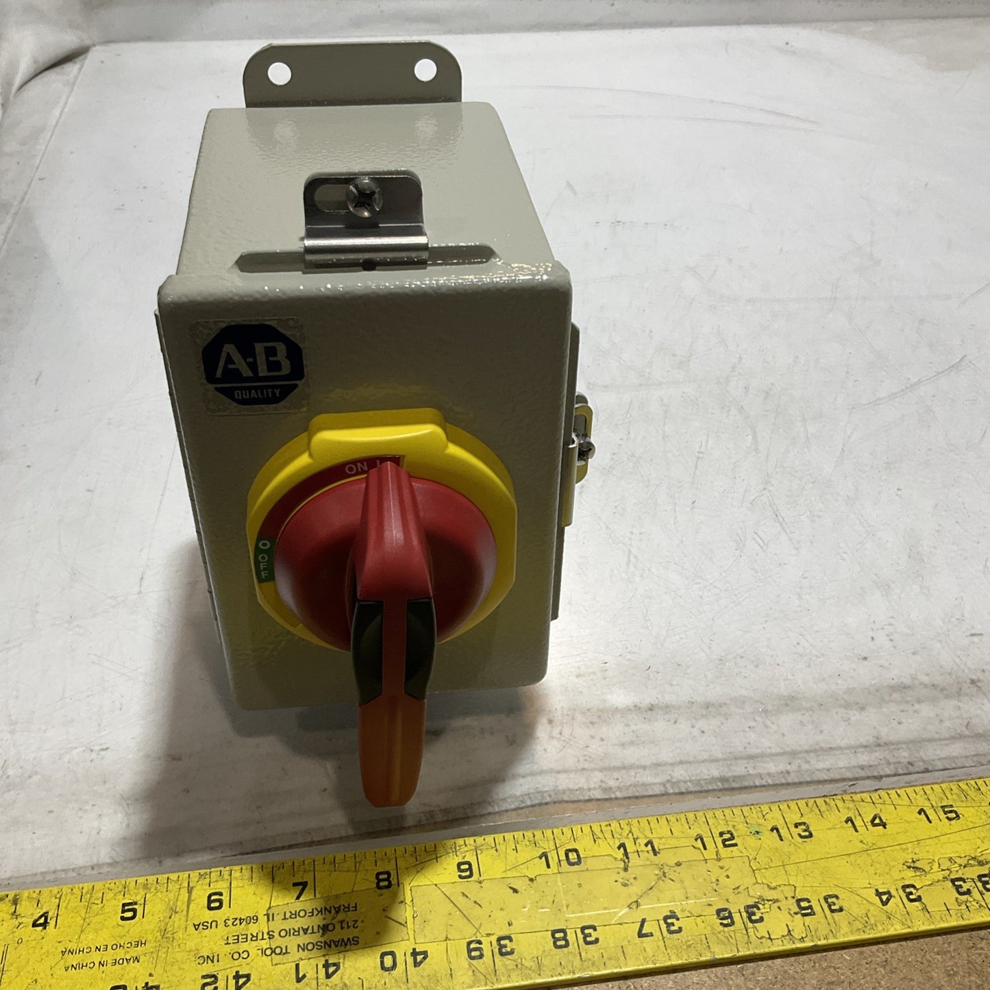A-B ALLEN-BRADLEY  194E-FA16E-PD DISCONNECT  SWITCH ENCLOSED  MOTOR IP66  U3S