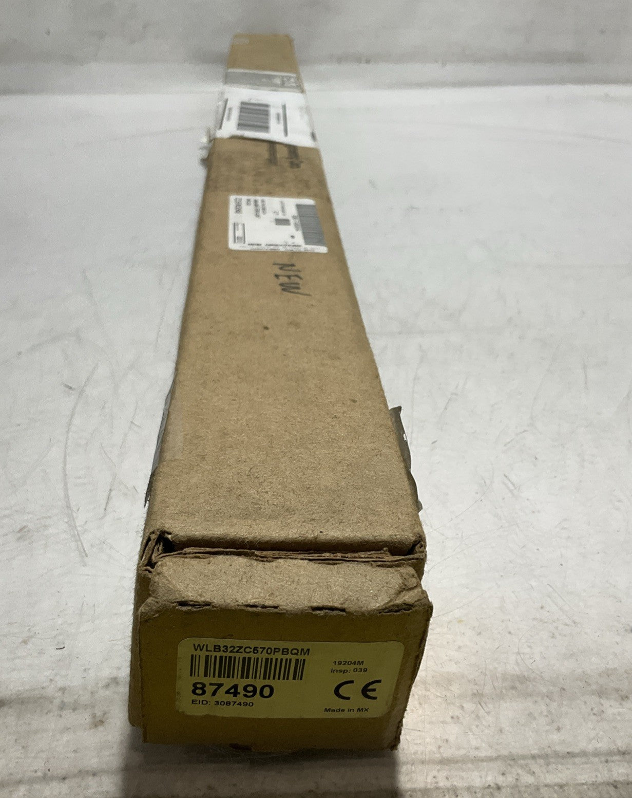BANNER  WLB32ZC570PBQM  INDUSTRIAL  WORKING-STRIP LIGHT LED 90-264VAC  50/60 U3S