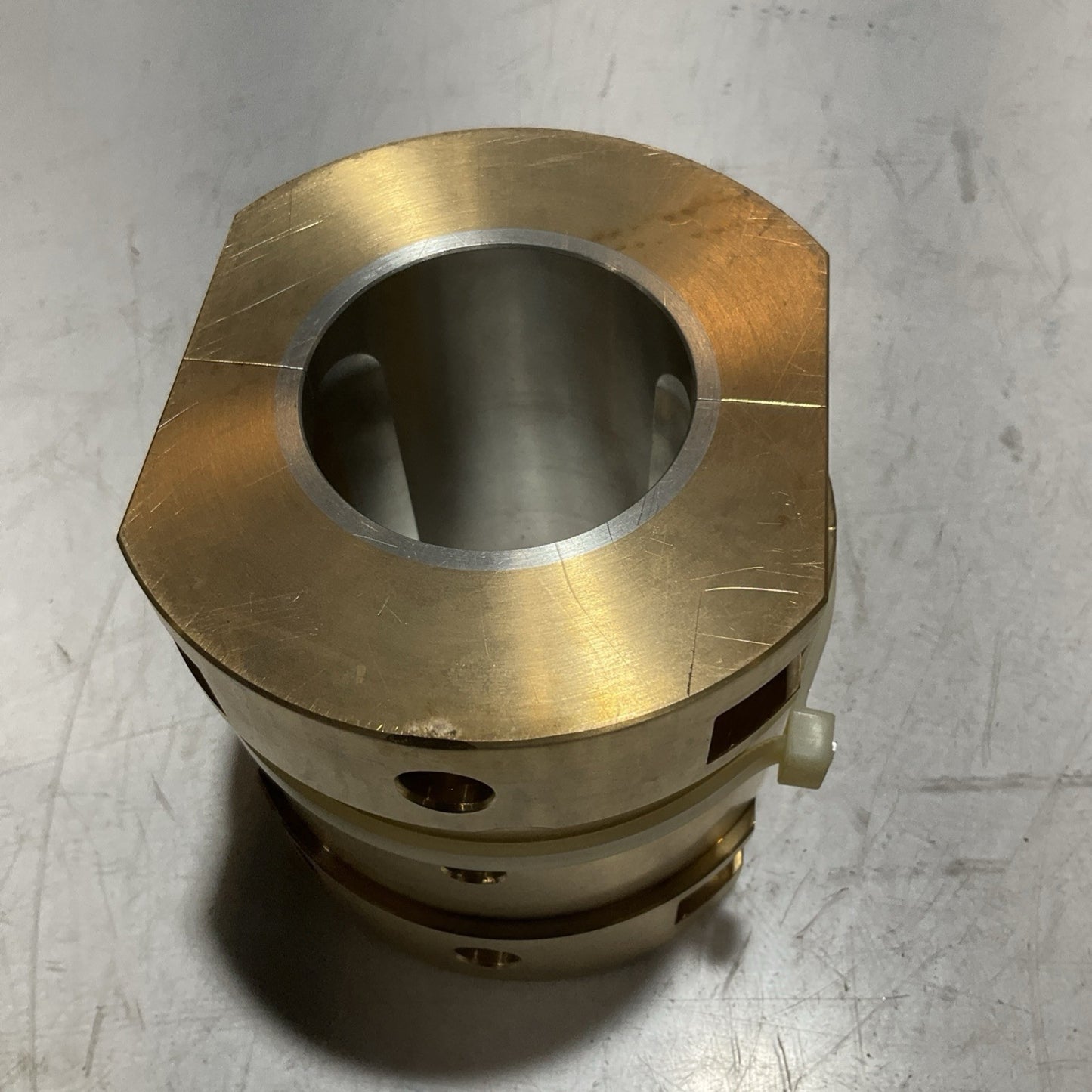 UNITED 4029989 39-3G-2753-1 BEARING SLEEVE 678
