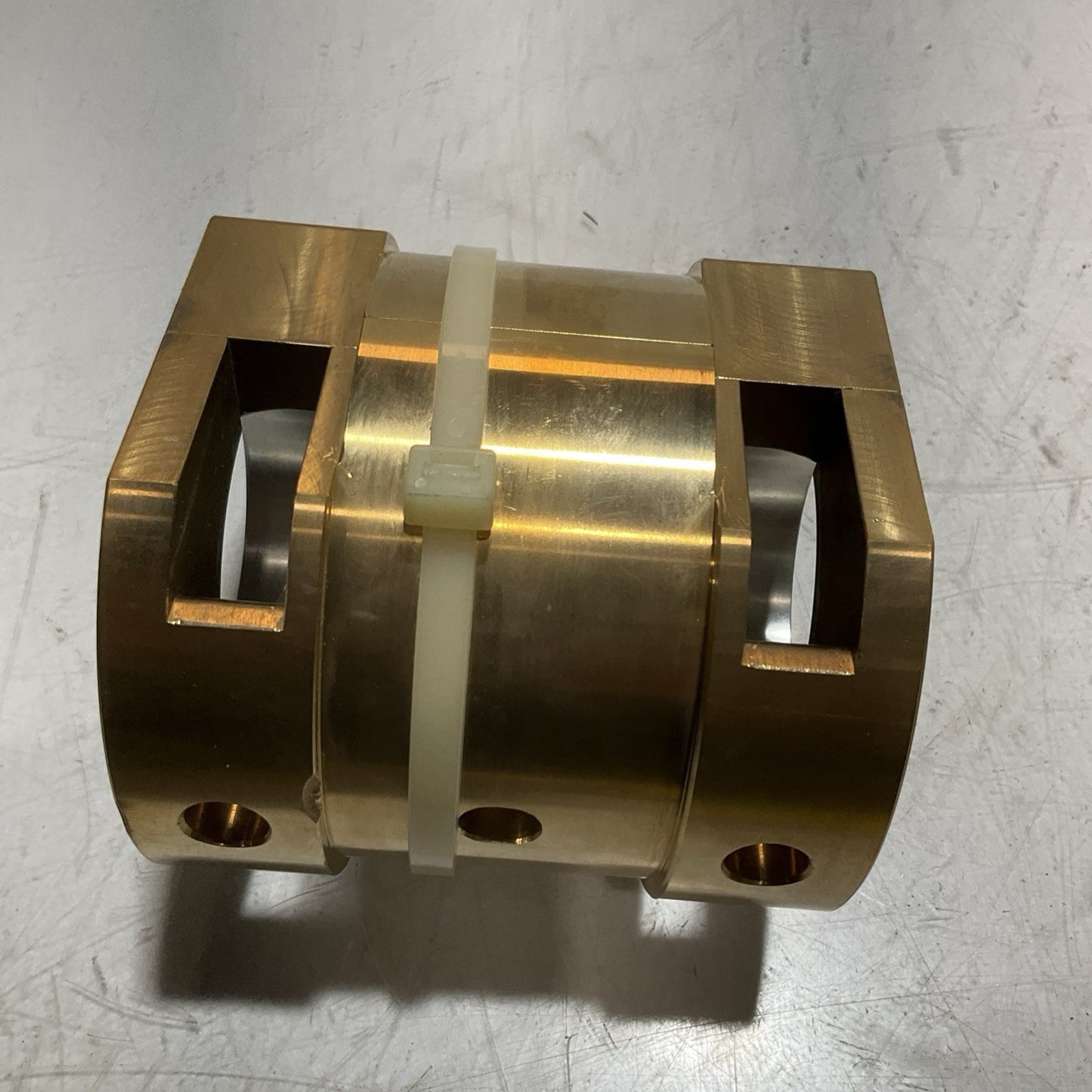 UNITED 4029989 39-3G-2753-1 BEARING SLEEVE 678