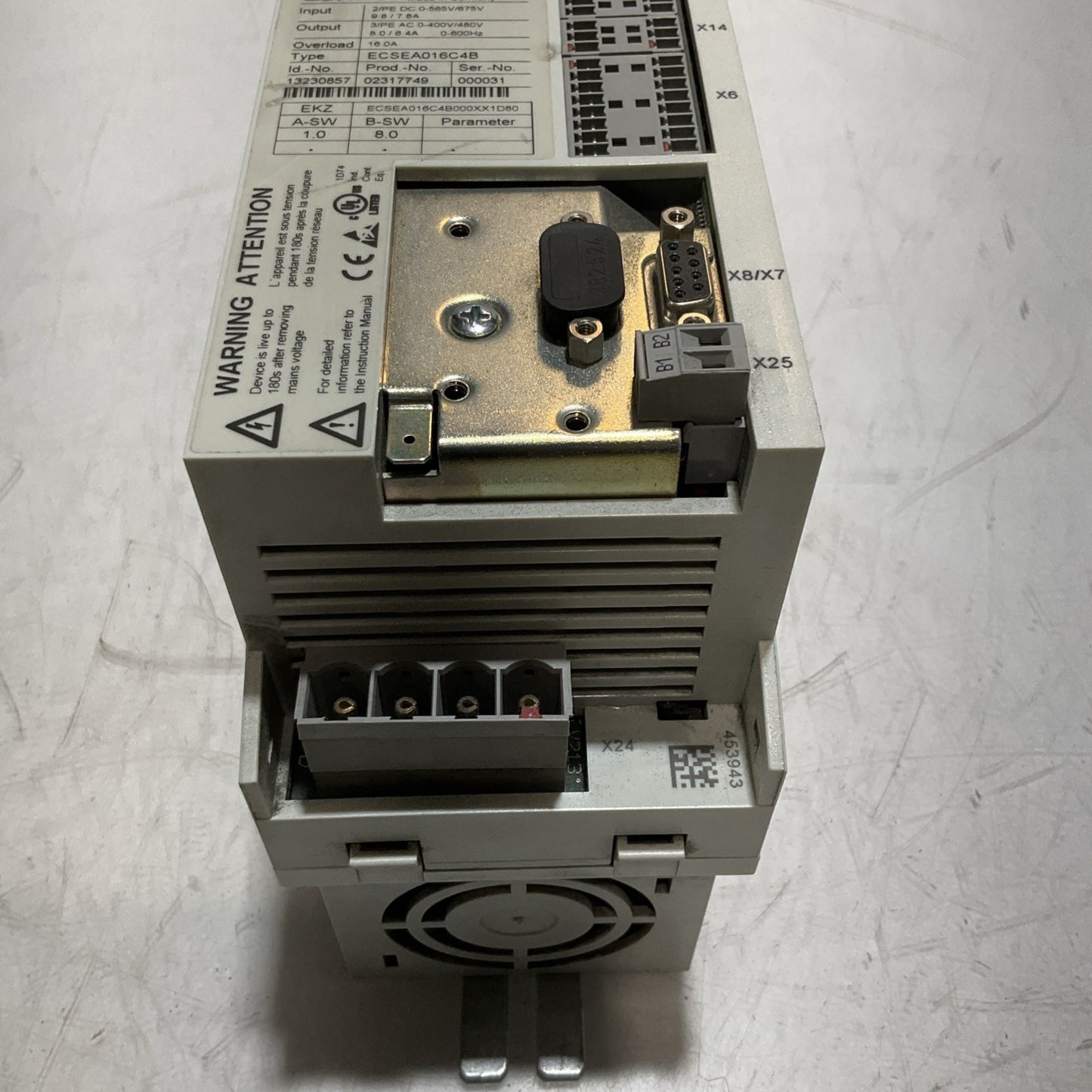 LENZE ECSEA016C4B SERVO DRIVE  VARIABLE FREQUENCY CONTROL INVERTER  XE25