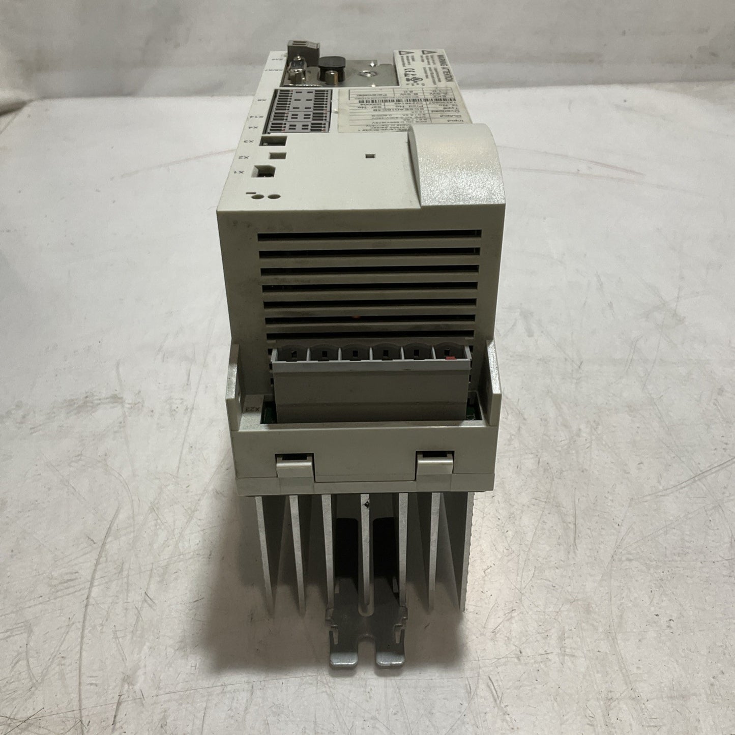 LENZE ECSEA016C4B SERVO DRIVE VARIABLE FREQUENCY CONTROLLER INVERTER  XE25
