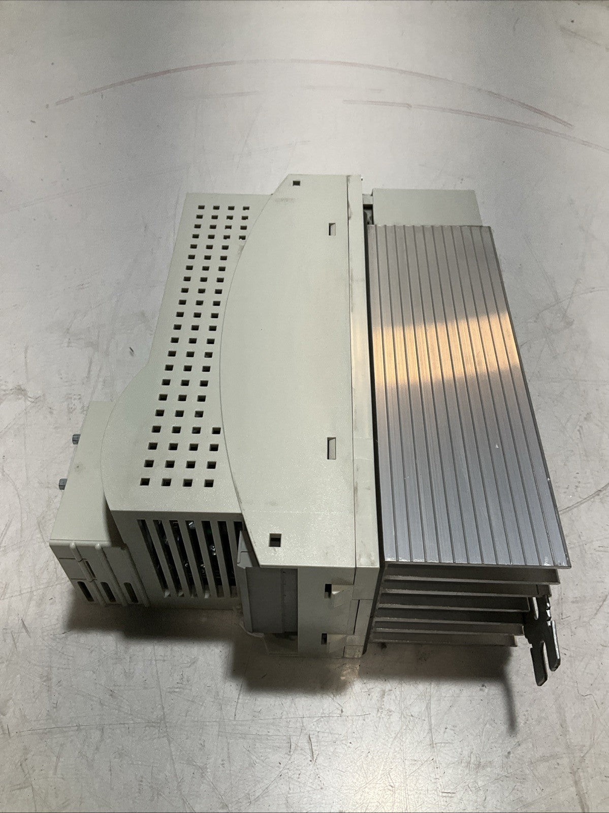 LENZE INTERBUS ECSEA032C4B  DRIVE VARIABLE FREQUENCY  CONTROLLER INVERTE  XE25