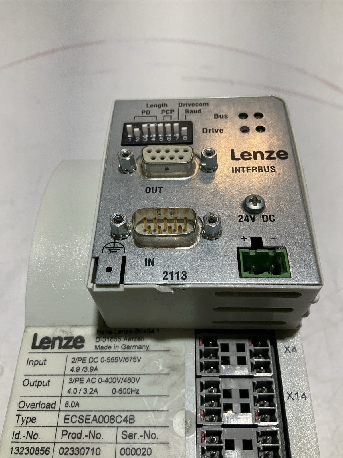 LENZE INTERBUS  ECSEA008C4B  DRIVE VARIABLE  FREQUENCY CONTROLLER  INVERTE  XE25