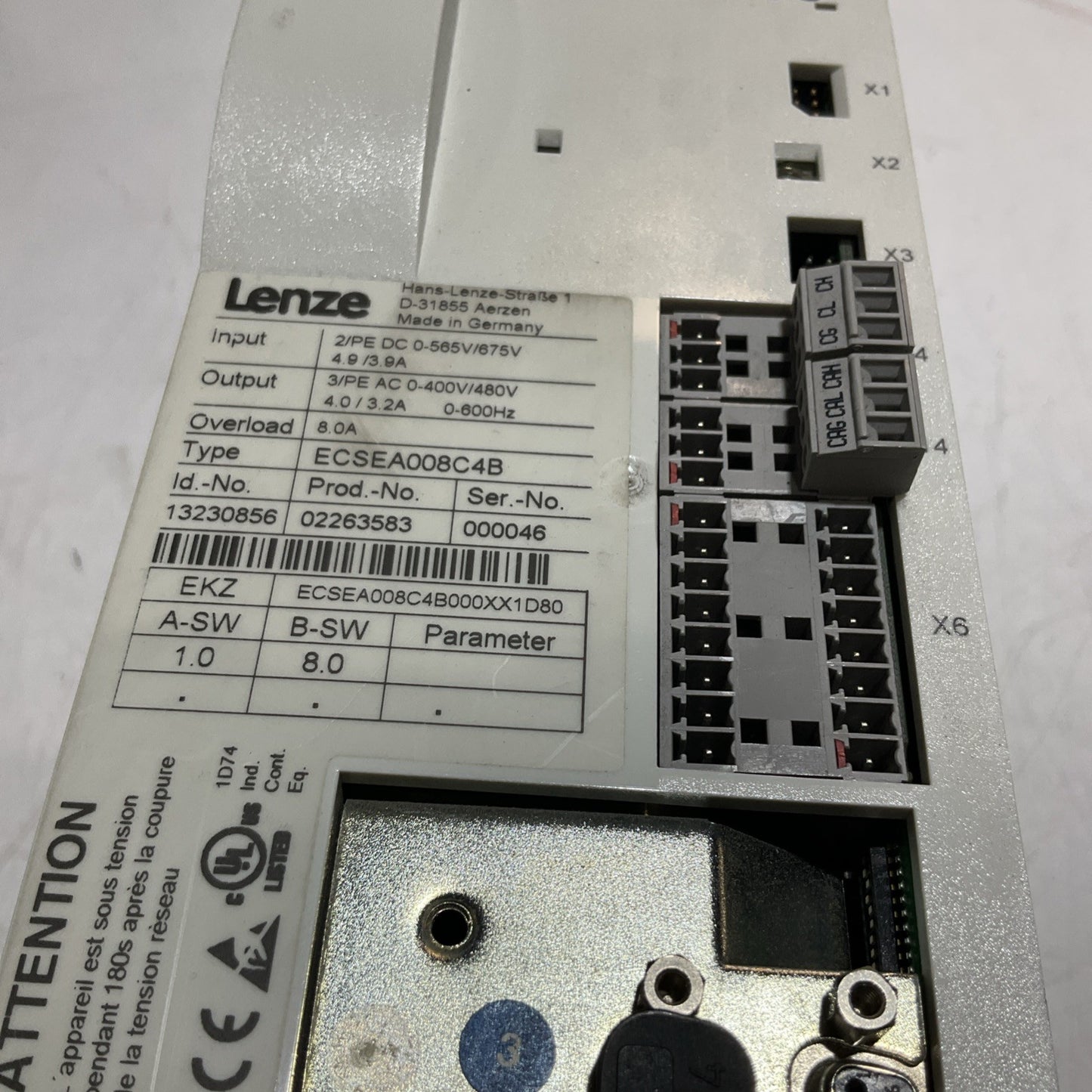 LENZE  ECSEA008C4B DRIVE  VARIABLE FREQUENCY  CONTROLLER  INVERTER  XE25