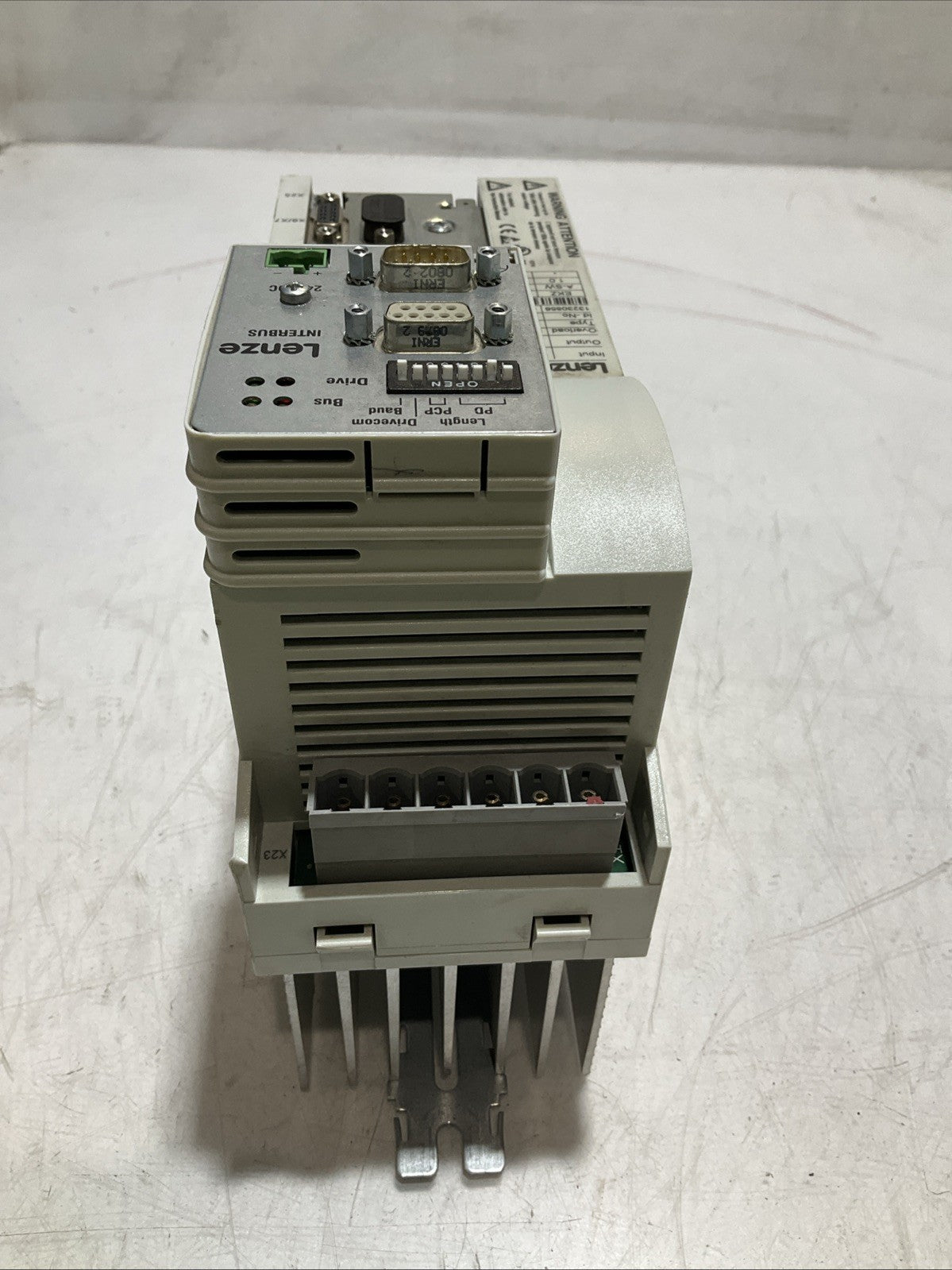 LENZE INTERBUS  ECSEA008C4B  DRIVE VARIABLE  FREQUENCY CONTROLLER  INVERTE  XE25