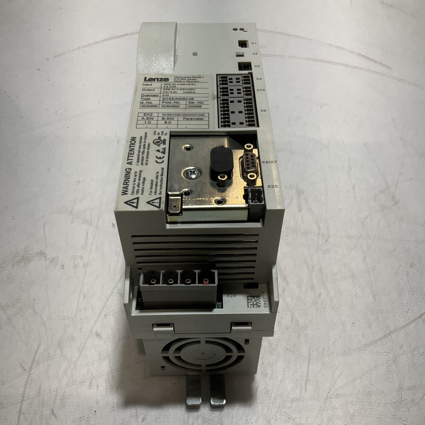 LENZE ECSEA008C4B  DRIVE  VARIABLE  FREQUENCY  CONTROLLER  INVERTER  EX25