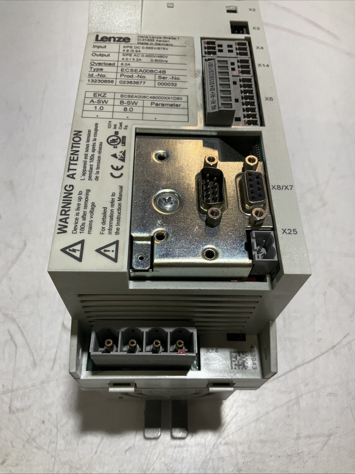 LENZE  ECSEA008C4B  DRIVE  VARIABLE FREQUENCY CONTROLLER INVERTER  EX25