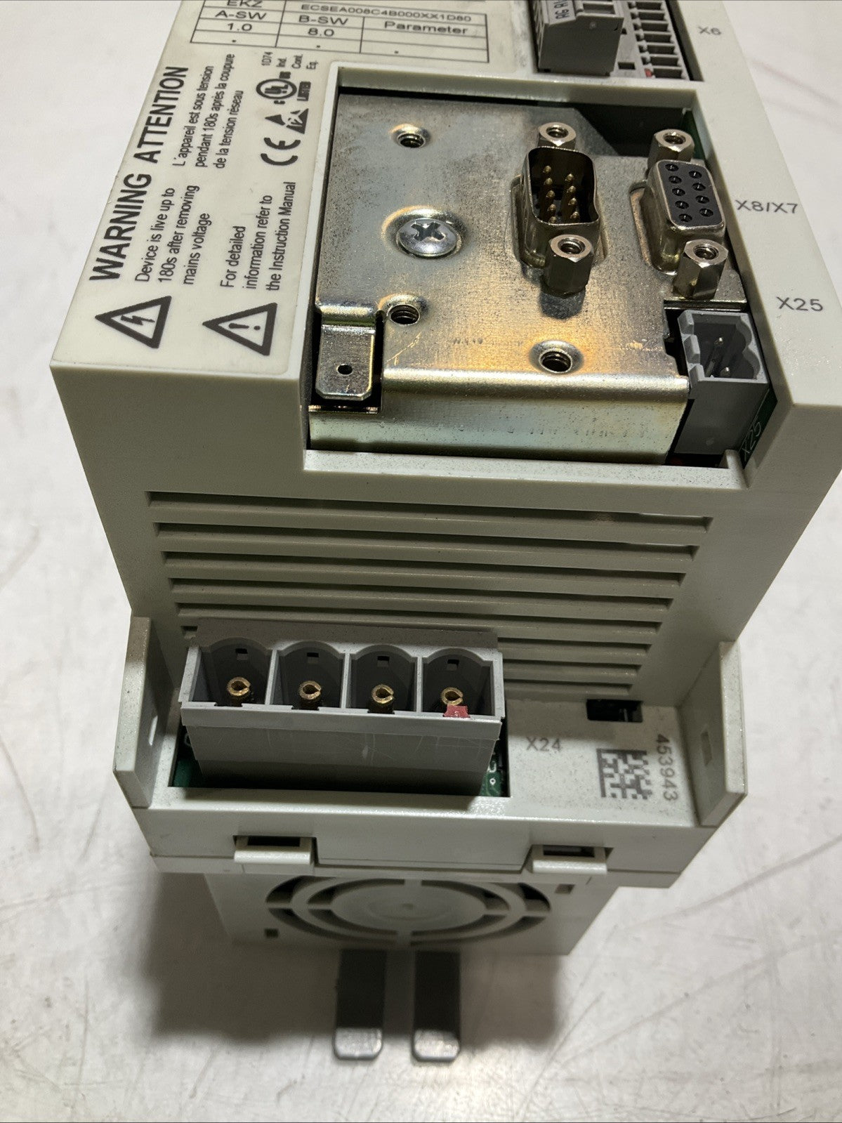 LENZE  ECSEA008C4B  DRIVE  VARIABLE FREQUENCY CONTROLLER INVERTER  EX25