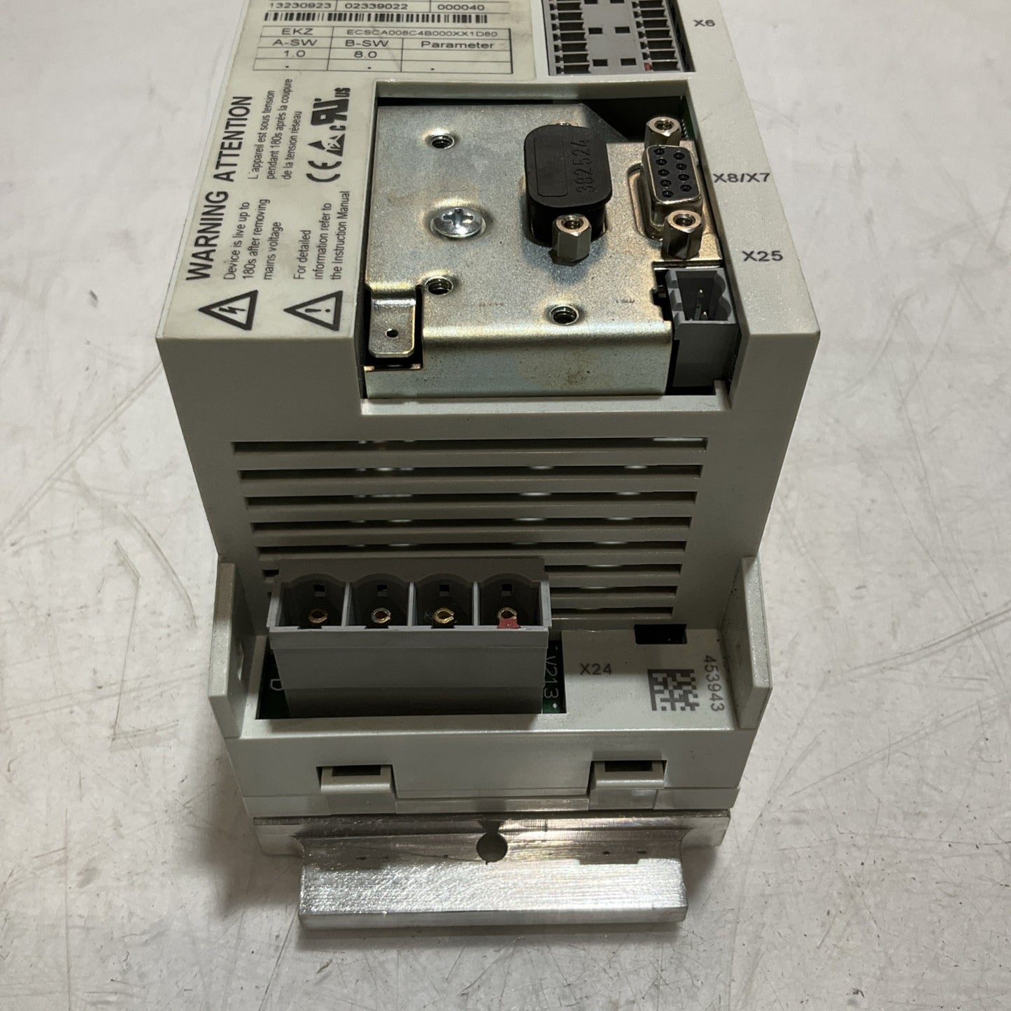 LENZE  ECSCA008C48  SERVO DRIVE  VARIABLE  FREQUENCY CONTROLLER INVERTER  XE25