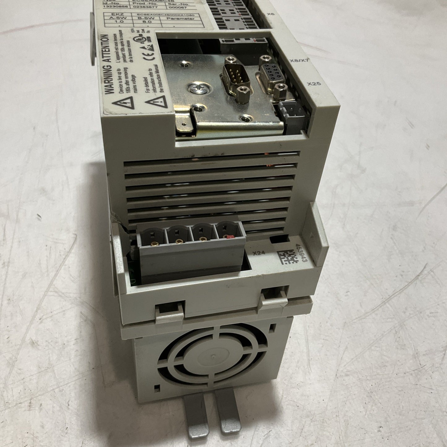 LENZE  ECSEA008C4B  SERVO  DRIVE  VARIABLE FREQUENCY CONTROLLER INVERTER  XE25