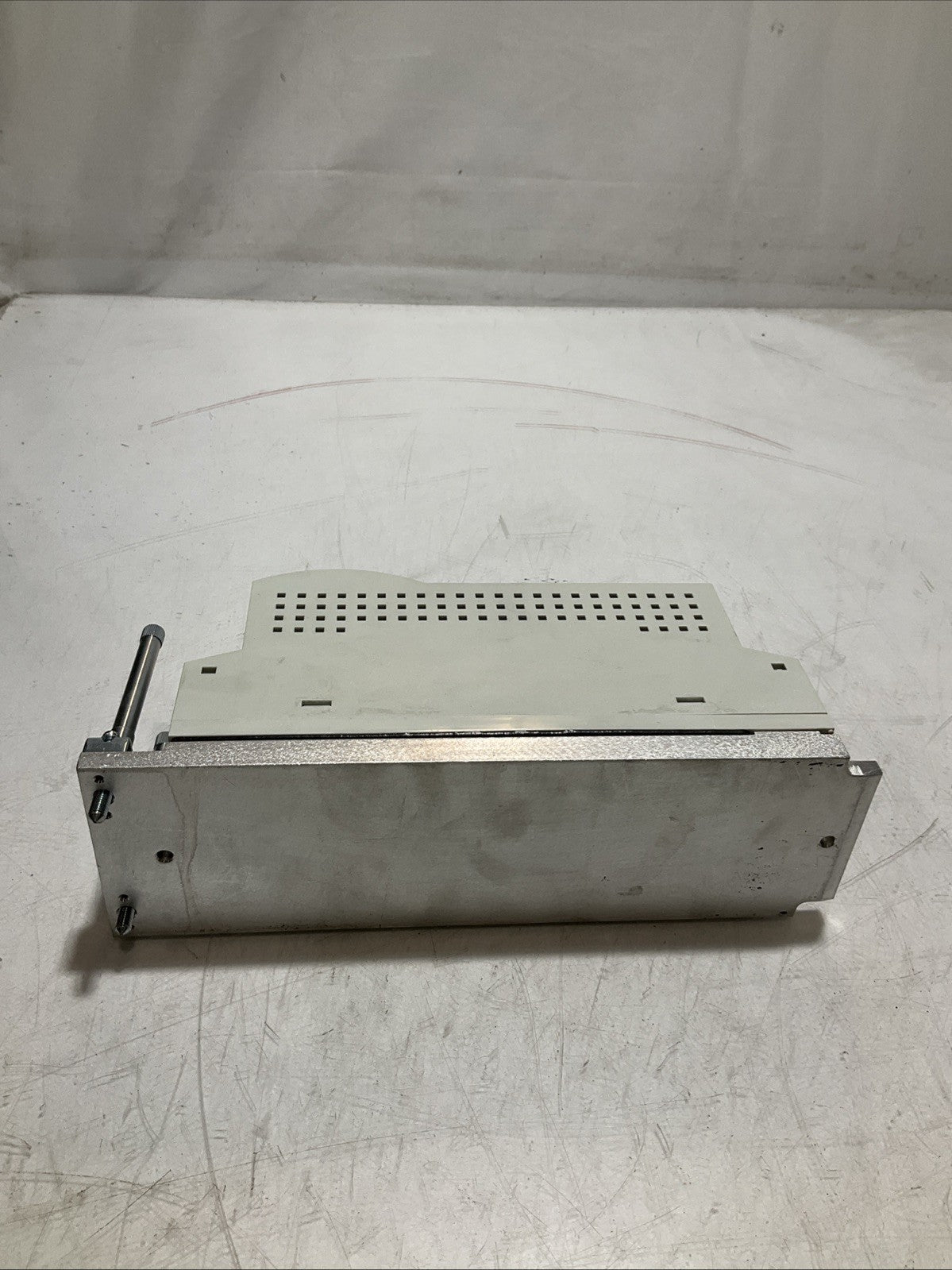 LENZE  ECSCA008C4B  SERVO  DRIVE  VARIABLE FREQUENCY  CONTROLLER  INVERTER  XE25