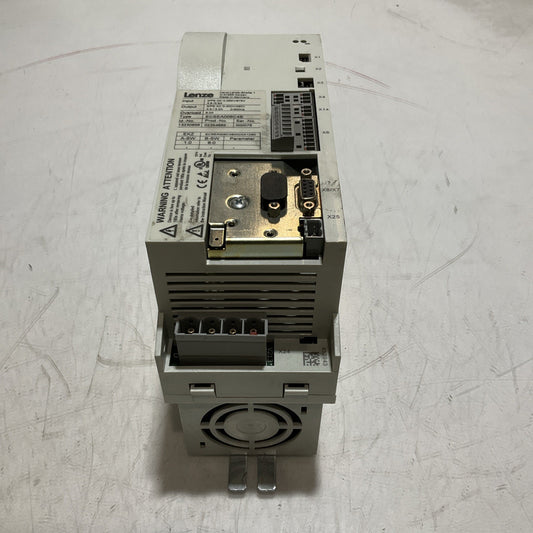 LENZE  ECSEA008C4B  SERVO DRIVE  VARIABLE  FREQUENCY  CONTROLLER  INVERTE  XE25