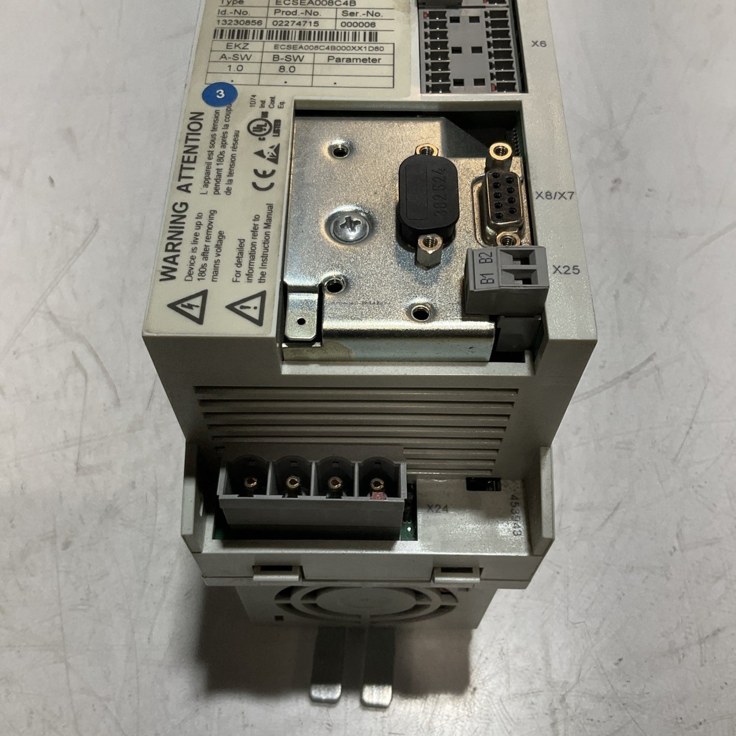 LENZE  ECSEA008C4B  DRIVE  VARIABLE  FREQUENCY  CONTROLLER  INVERTER XE25