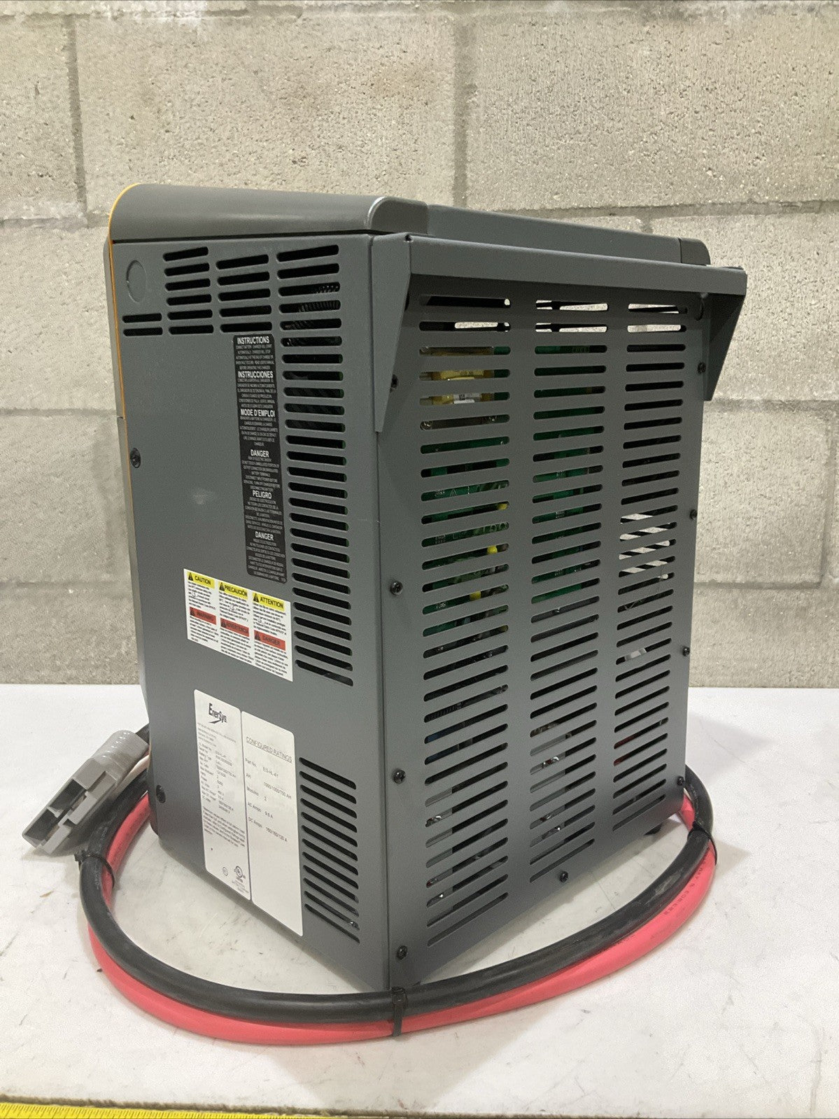 ENERSYS EI3-HL-4Y IMPAQ FORKLIFT L-A FORKLIFT BATTERY CHARGER 480V 50/60HZ (NEW)