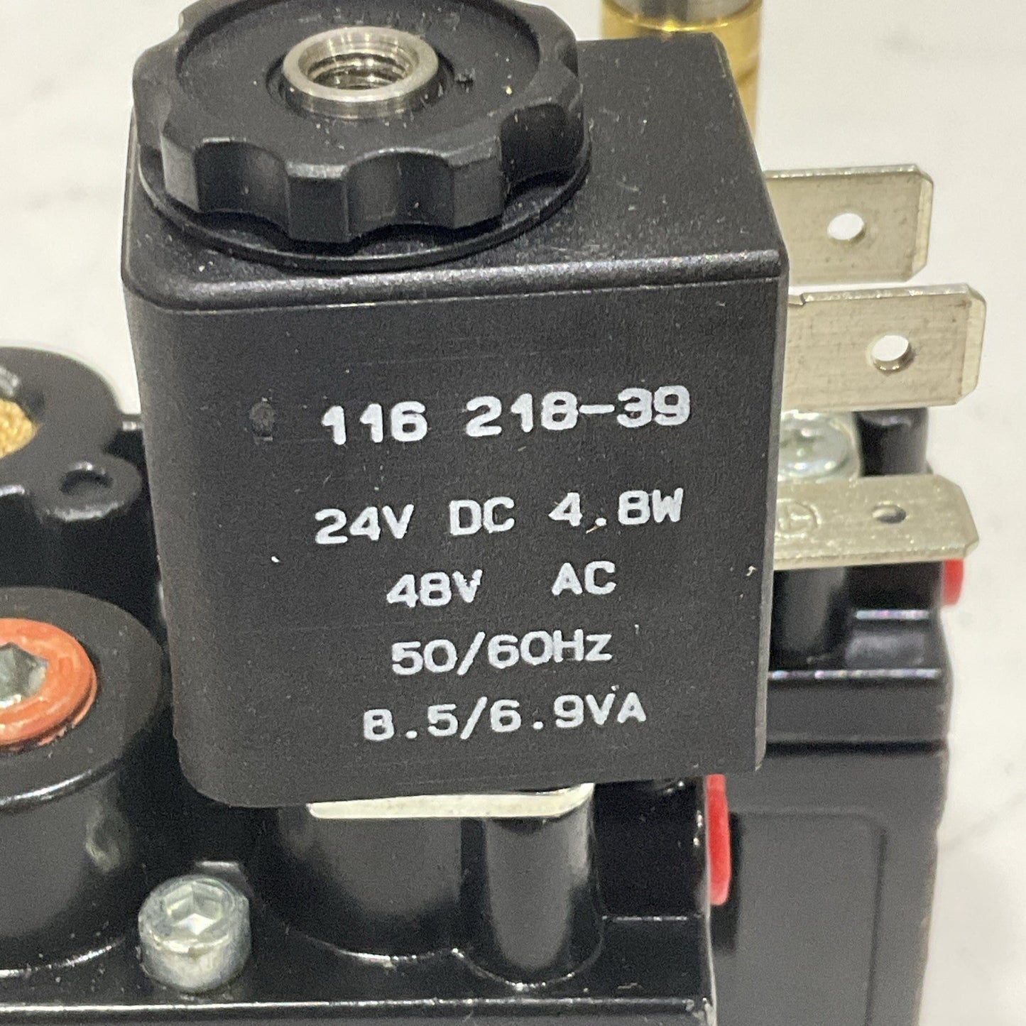 ARO A 222 SS O24 D FLUID POWER VALVE A222S024D LOT OF 2 Z2M
