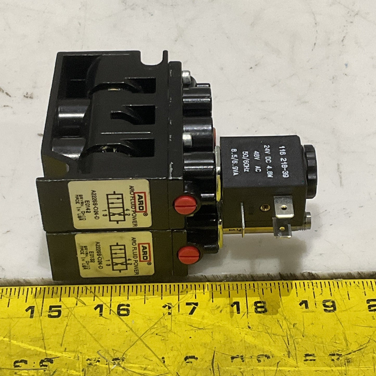 ARO A 222 SS O24 D FLUID POWER VALVE A222S024D LOT OF 2 Z2M