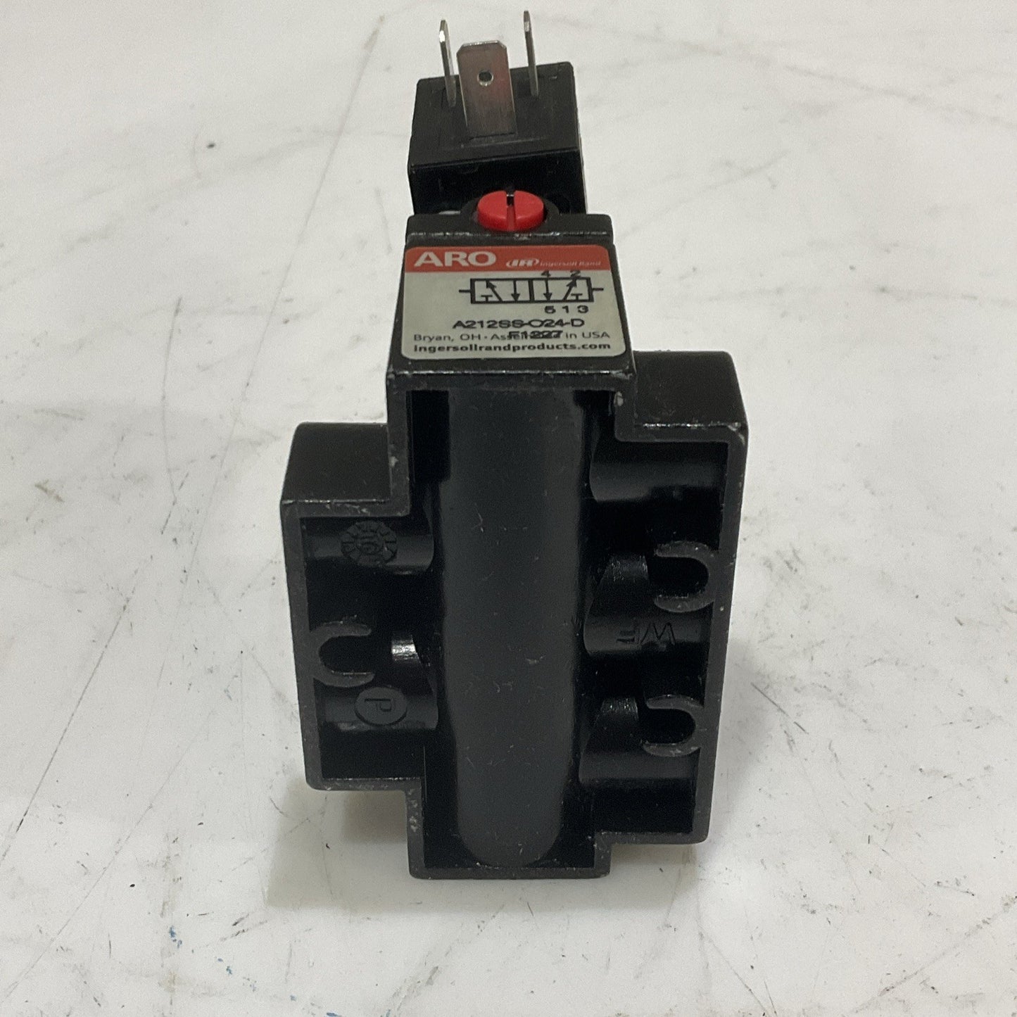 ARO IR A212SS-024-D SOLENOID VALVE 4-WAY 2-POSITION 24VDC 1/4 NOT Z2M