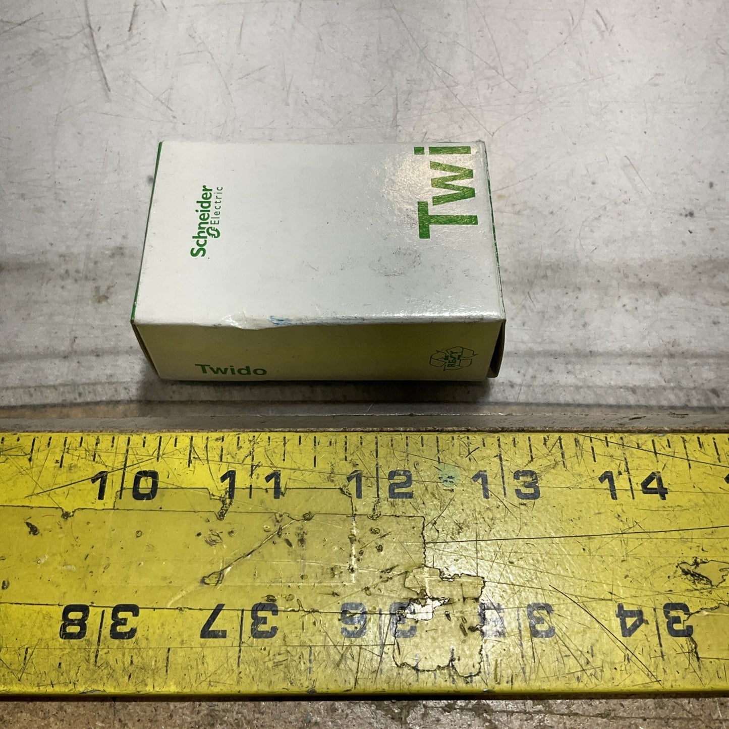 SCHNEIDER ELECTRIC TWDXCPMFK32 EXTENDABLE PLC BASE  PROGRAMMABLE CONTROLLER  U3S