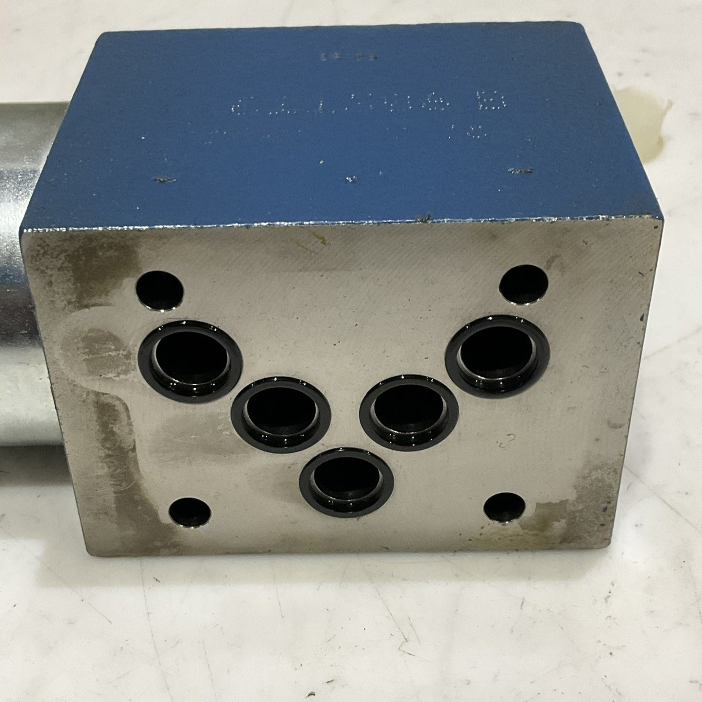 MANNESMANN REXROTH  4WE10D3X/CG24N9Z45 RR00009279  DIRECTIONAL SPOOL VALVE Z2M