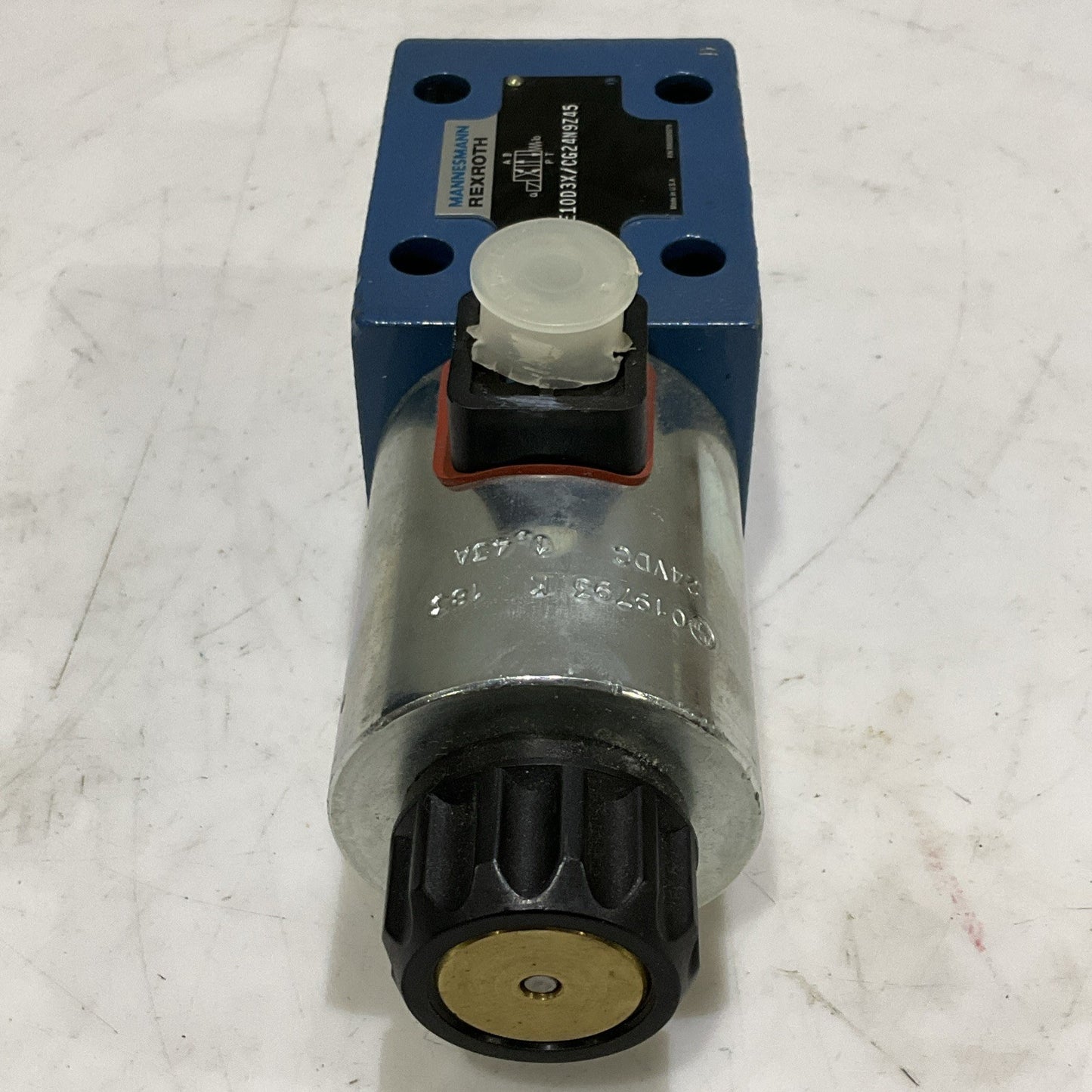 MANNESMANN REXROTH  4WE10D3X/CG24N9Z45 RR00009279  DIRECTIONAL SPOOL VALVE Z2M