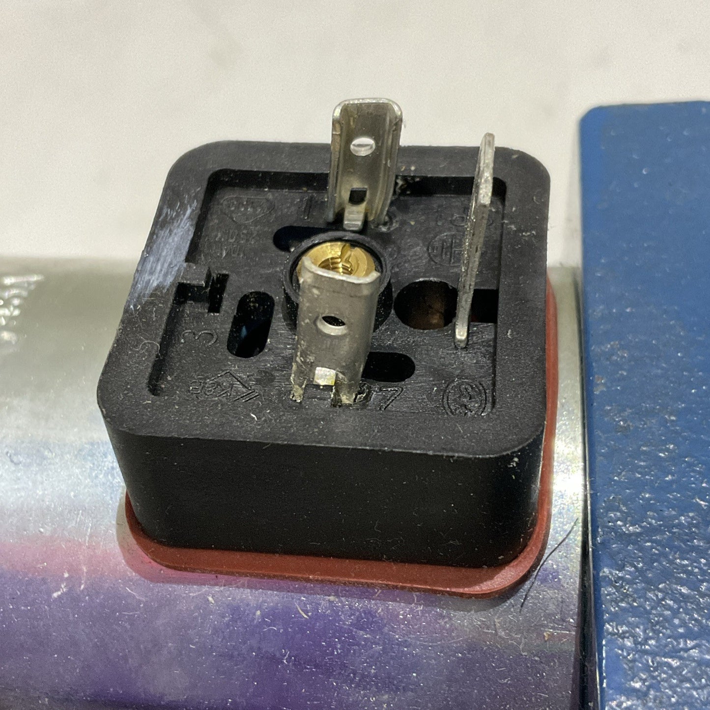 MANNESMANN REXROTH  4WE10D3X/CG24N9Z45 RR00009279  DIRECTIONAL SPOOL VALVE Z2M