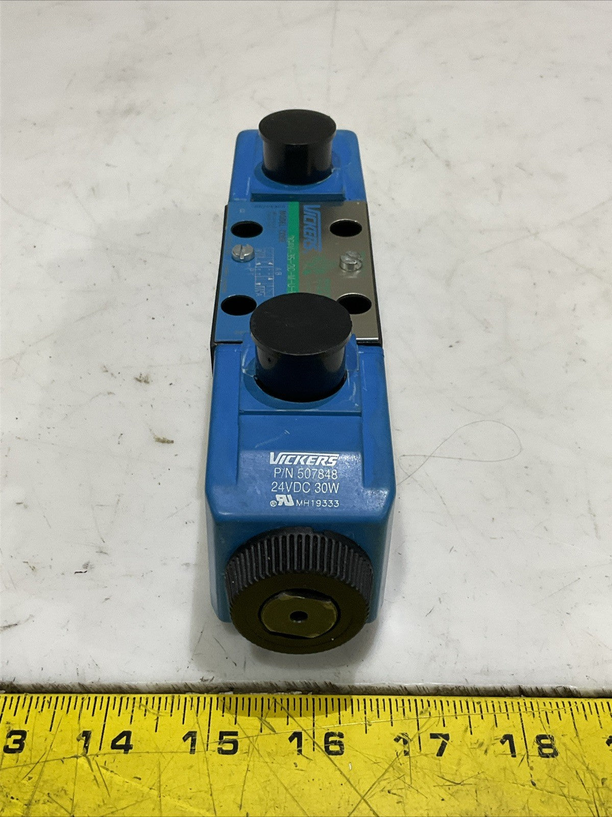 VICKERS DG4V-3S-2C-ZUM-U-H5-60 SOLENOID DIRECTIONAL VALVE Z2M