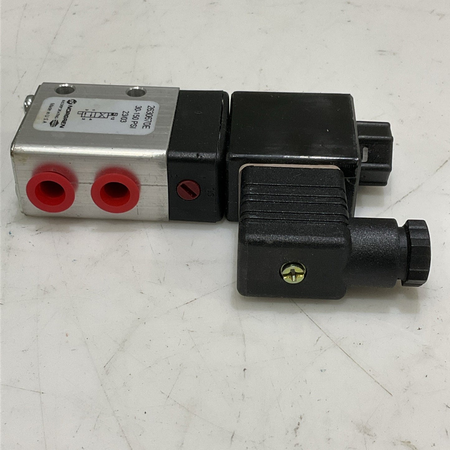 NORGREN 2630670E PNEUMATIC DIRECT SOLENOID VALVE 150 PSIG 4-WAY 1/8 PORT Z2M