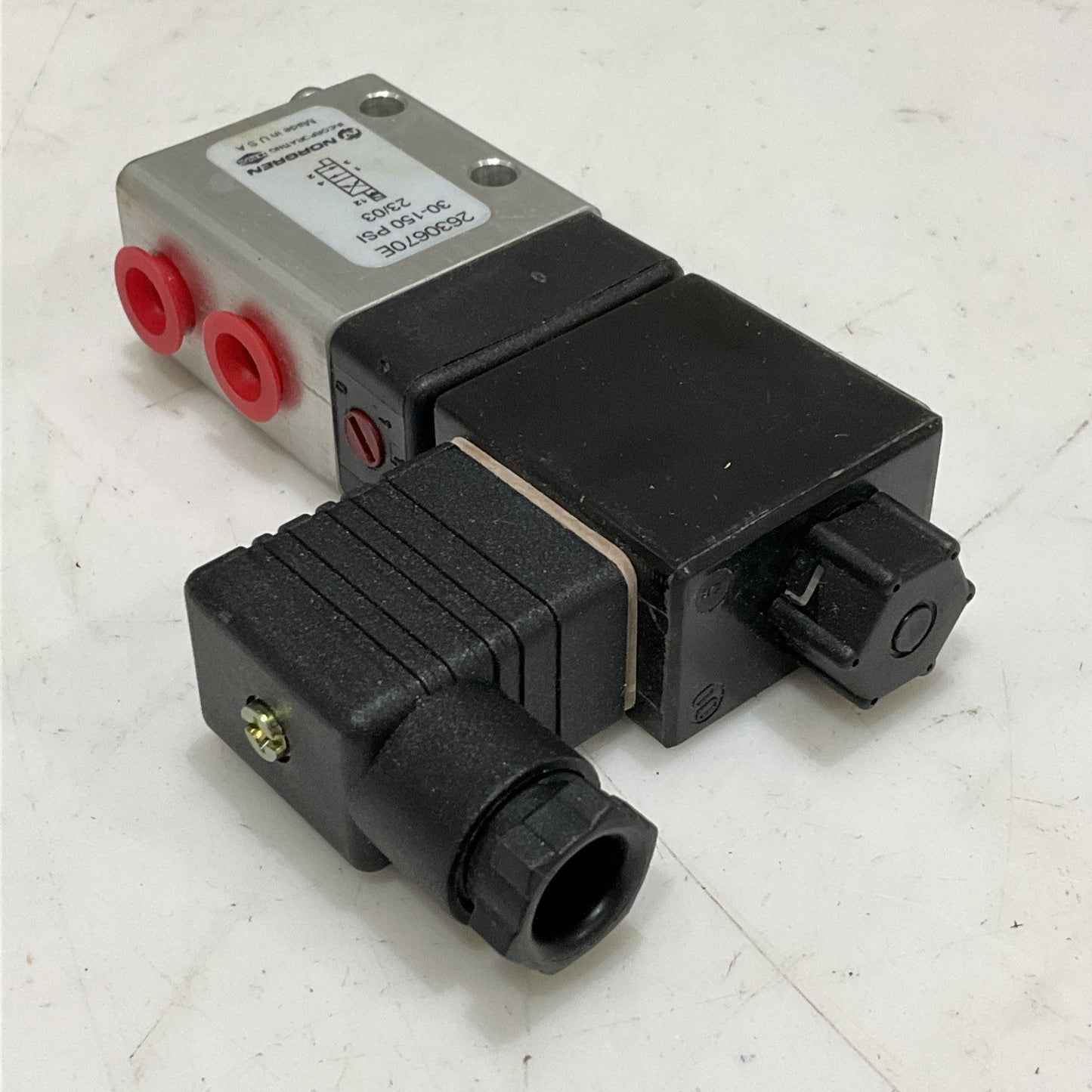 NORGREN 2630670E PNEUMATIC DIRECT SOLENOID VALVE 150 PSIG 4-WAY 1/8 PORT Z2M