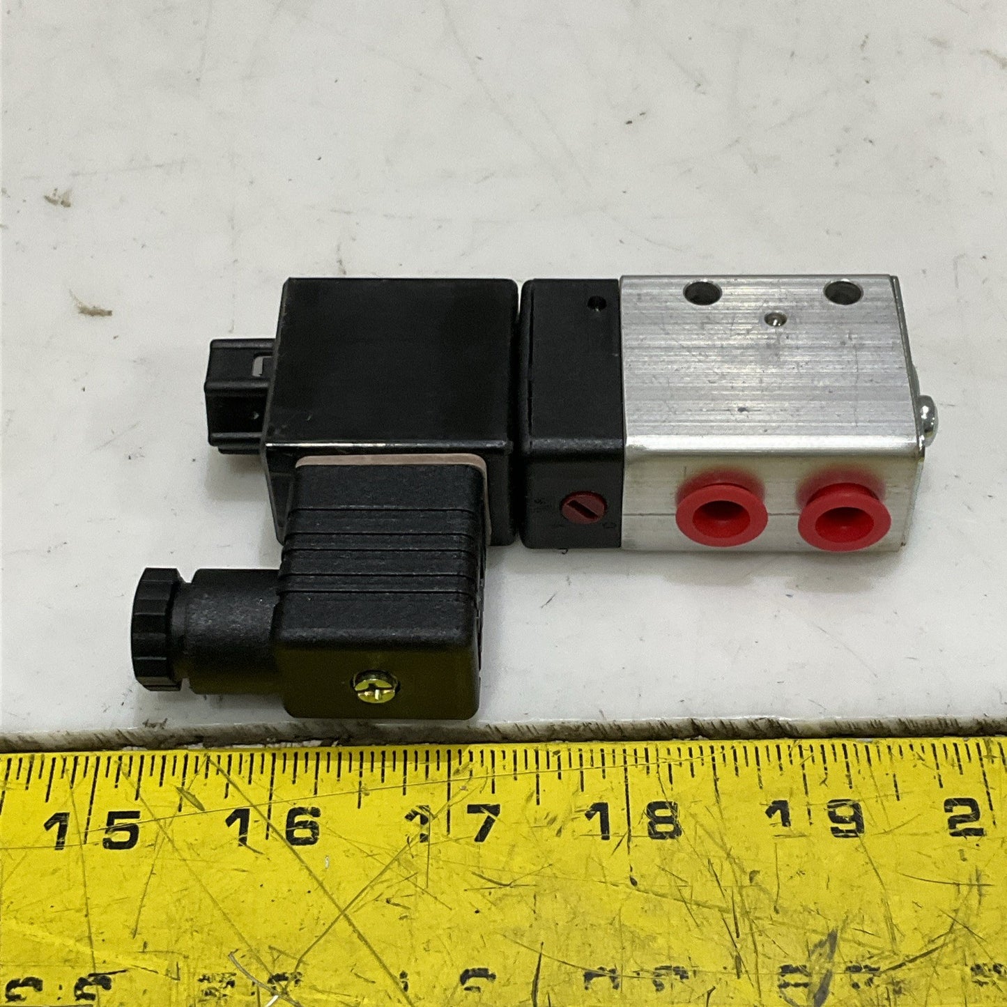NORGREN 2630670E PNEUMATIC DIRECT SOLENOID VALVE 150 PSIG 4-WAY 1/8 PORT Z2M