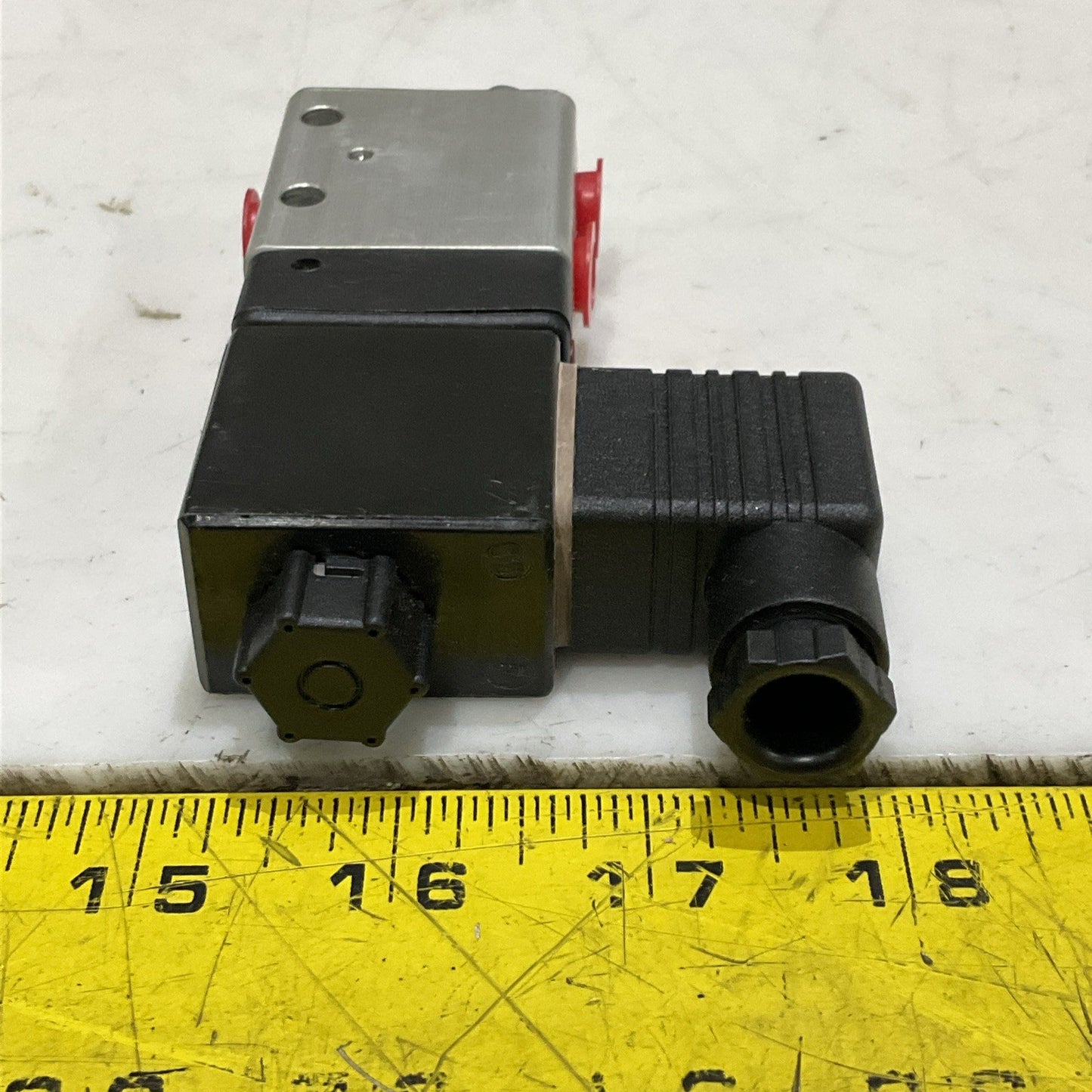 NORGREN 2630670E PNEUMATIC DIRECT SOLENOID VALVE 150 PSIG 4-WAY 1/8 PORT Z2M